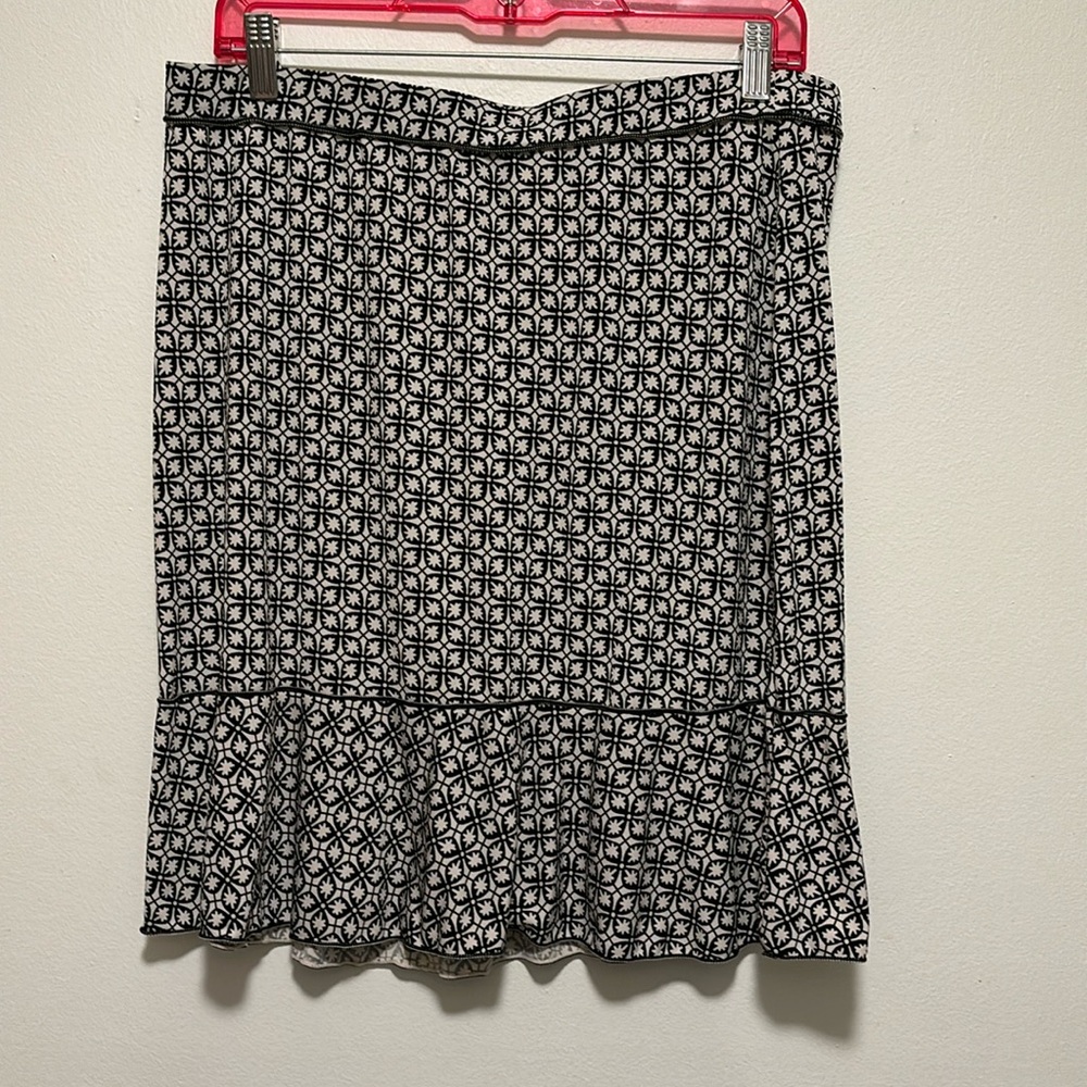 Max Studio black and white skirt.